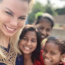 Heidi Hogue's Instagram, Twitter & Facebook