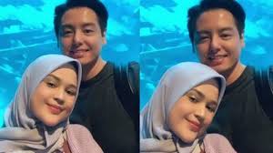 Sebelumnya, cut meyriska dan roger danuarta resmi bertunangan di pantai mutiara, jakarta utara, 28 juli 2019. Bulan Madu Ke Singapura Cut Meyriska Bagikan Video Mesra Hingga Sempat Terpisah Dari Sang Suami Tribunnews Com Mobile