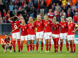 Finnland und die kraft des uhus. Danemark Frauen Nationalelf