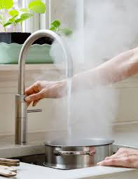 Der quooker und quooker fusion sind bereits fester bestandteil vieler küchenräume: Quooker Der Kochend Wasserhahn All About Interiors