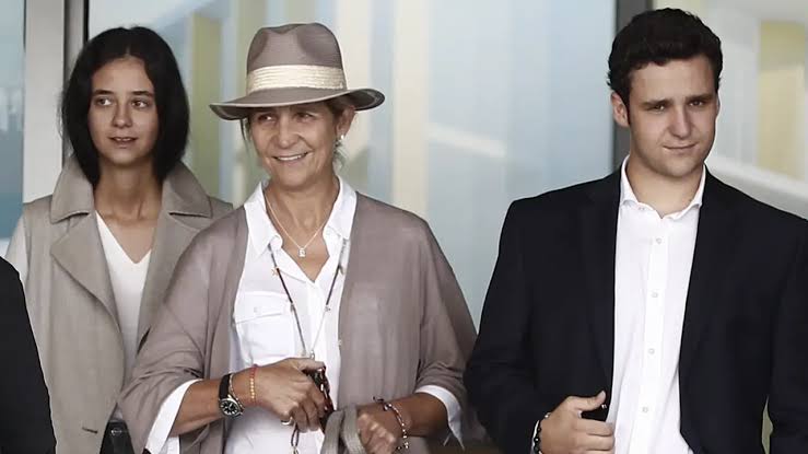 La infanta Elena, sobre sus hijos: “Veo a Froilán y Victoria Federica como  unos chicos más de su generación. Buscan sus propios límites"