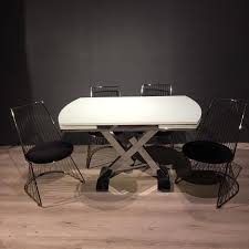Metal ayaklı yemek odası modelleri ile geçmişin dekorasyon ve mobilya tasarımlarını günümüzün modern tarzlarına uyarlamaya hazır mısınız? Acilir X Ayakli Metal Masa Sandalye Takimi Beyaz Ardic Mobilya