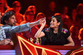 And what costumes and disguises do you think they. The Masked Singer Dieser Schmuse Sanger Ist Heute Gastjuror Gala De