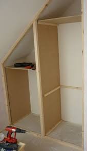 Je conçois le meuble qui me ressemble, adapté à mon espace, mes objets, ma personnalité ! Faire Ses Placards Soi Meme Valoupat Loft Room Loft Storage Attic Loft
