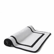 Grano rug 23 1/2 x 39. Waterworks Gotham Black White Black Willis Klein