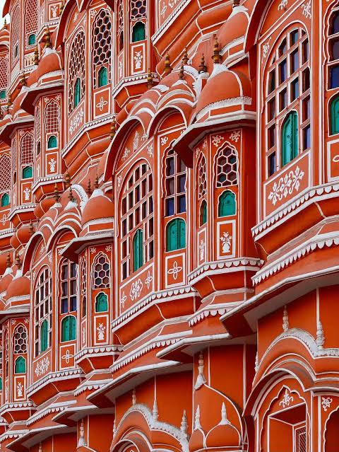 The 953 jharokhas of Hawa Mahal, AI generated