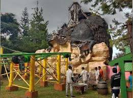 99.391 jiwa penerima manfaat penyemprotan desinfektan di surabaya. Gempa Patung Gorila Raksasa Di Jatim Park 2 Runtuh Akibat Gempa Malang Riauone Com Berita Nusantara Terkini