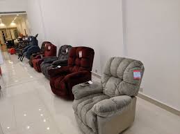 محمد محمود الشريف No Twitter قبل سنوات اشتريت كرسي من هذا النوع ليزي بوي من Ikea وكان ممتاز الآن أبحث عن كرسي ثاني من نفس النوع اللي عنده خبرة في الموضوع يا