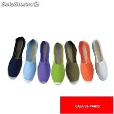 Dar con unas buenas alpargatas de boda hoy teniendo en cuenta la gran variedad de ejemplos de alpargatas para bodas ¿te apetece dar con tus alpargatas de boda? Alpargatas De Esparto Ideales En Bodas Ultimas Cajas Oferta