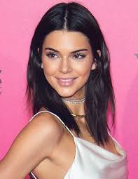 Best Curling Iron For Easy Beach Waves Kendall Jenner Haircut Kendall Jenner Hair Celebrity Hair Stylist