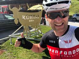 Sprinter(innen) warten auf den Startschuss beim Ötztaler