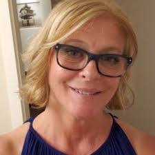 Karen Venezia's Instagram, Twitter & Facebook