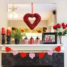 Maybe you would like to learn more about one of these? Decoracia N Roma Ntica Con Corazones Y Rosas Para 14 De Febrero Cositasconmesh Valentine Decorations Valentines Mantle Valentines Day Decorations
