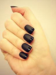 Nageldesign schwarz matt nageldesigni.blogspot.com matt schwarz in variation ⎟nageldesign up next rosen nageldesign selber malen rose nail nageldesign matt trifft glänzend schwarz matt nageldesign für kurze nägel zum selber machen da ich keine zeit hatte meine nägel zu machen sind es zwei schwarz matt nageldesign varationen. 50 Nageldesign Schwarz Ideen Die Unendlichen Moglichkeiten Des Nageldesigns