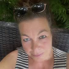 Her first notable performance was in a rerun of peer gynt in 2006 for which she won coop nords cultureaward. U I Tv2 Artist Galla Christine Guldbrandsen Karianne Kjaernes Heidi Ruud Ellingsen Hd Riot