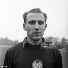 40,370 Football 1950s Stock Photos, High-Res Pictures, and Images