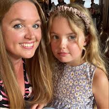 Hello everyone. Where's the best place to get helium balloons blown up?  That don't have to be purchased from the shop itself. I've only got 4 and I  don't want to buy