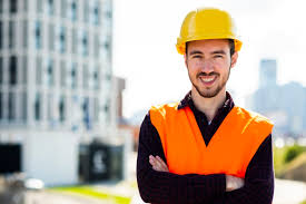 El trabajador autónomo es aquel que realiza una actividad económica, de forma habitual, personal y directa a título lucrativo, sin sujeción a contrato de trabajo y aunque utilice el servicio remunerado de. Retrato Medio Del Trabajador De Construccion Que Mira La Camara Foto Gratis