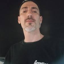 Is she good and whom to team up with in Injustice 2 Mobile?