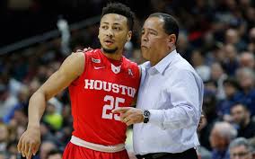 This is kelvin sampson's favorite time of the year because it's when he can teach. Observations Kelvin Sampson Has Transformed Houston Into A Contender Cbssports Com