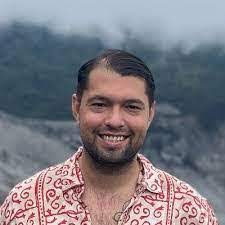 Andrew Siegfried's Instagram, Twitter & Facebook