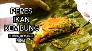 Kemudian tambahkan cabai rawit, daun salam serta serai sambil diaduk kembali hingga tercampur rata. Pepes Ikan Kembung Bumbu Kemangi Pedas Resep Dapur Ab Youtube