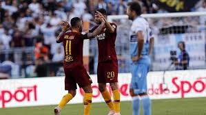 Le provocazioni iniziano settimane prima e al termine del novantesimo chi esce a testa bassa dall'olimpico è messo alla berlina dall'avversario. Roma Lazio Sfotto Da Derby Sui Social Da Kolarov 71 Al Tacco Di Pellegrini