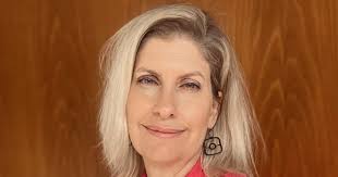 Caroline Walsh steps down from IPAA ACT helm to lead OzHelp Foundation