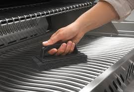 How to clean your grill - We Love Fire