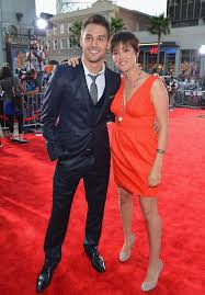 Miami heat) is a 2012 american 3d dance film directed by scott speer (in his feature directorial debut) and written by amanda brody. Facebook