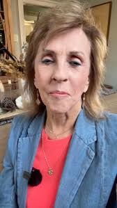 Sandwiched in between my two daughters, LaWonna and LaVale. No other place  I'd rather be!