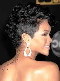 Curly Mohawk Hairstyles For Black Womencurly Short Mohawk Hairstyles For Black Women Short Moha Short Hair Mohawk Mohawk Hairstyles For Women Mohawk Hairstyles