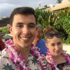 Tevin Grace (@tgrizzle27)