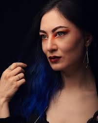 Aileen Schneider's Instagram, Twitter & Facebook