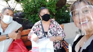 Candidata Samira Guzmán da "nueva vida" a jeans usados con idea creativa