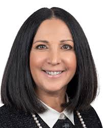 Beth Cutler's Instagram, Twitter & Facebook