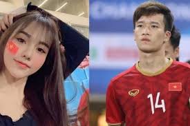 Tiền vệ clb viettel nguyễn hoàng đức và cô nàng 9x nguyễn gia hân hẹn hò được khoảng hai năm nay nhưng gần đây mới công khai tình cảm. Báº¡n Gai Hoang Ä'á»©c Khoe áº£nh Sang Thai Lan Cá»• VÅ© U23 Viá»‡t Nam Vietnamnet