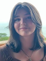 Serena Mills's Instagram, Twitter & Facebook