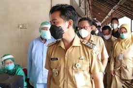 Jadi Wali Kota Solo Kira Kira Berapa Gaji Gibran Rakabuming Raka Okezone News