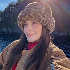 Naomi Silva (@NaoSilva)