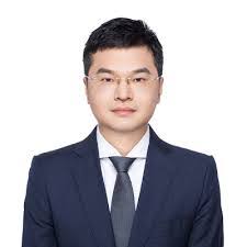 Lawrence Liu's Instagram, Twitter & Facebook