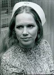 David carradine and liv ullmann were great in this movie, really great performances, the story line was sad and dark liv ullmann doing a caabret nuber is grotesque (she knows it, judging from her. Amazon De Vintage Photo Of Liv Ullmann
