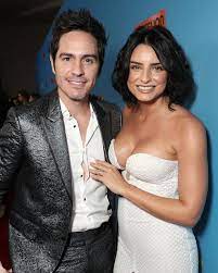 A little over two weeks after their breakup, little was known about the details that motivated their split. Mauricio Ochmann Aislinn Derbez Set Chief Executive Dad Comedy At Sony Pictures International