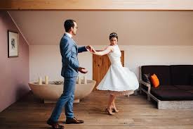 Vintage donna orig 70er boho hippie brautkleid weiß aisha. Hochzeitsparty Am See Tolles Fest Mit 50er Jahre Brautkleid