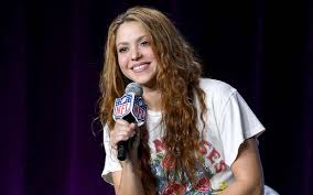 Shakira & j.lo, katy perry's left shark and janet jackson's nipplegate are just a few of the most unforgettable moments in super bowl halftime history! Shakira Super Bowl Performance How The Singer Got In Shape For The Super Bowl Halftime Show