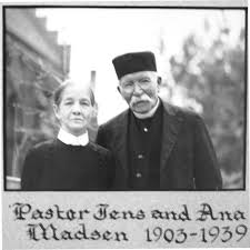 Founding family visits Madsen exhibit