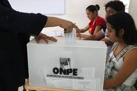 Para el desarmado de la ánfora de votación, se empieza por uno de los extremos de las ánforas, presionando la solapa 1 con la yema de los dedos hasta que la solapa 4 se libere. El Valor Del Voto De Los Ciudadanos En Democracia Arequipa Misti Press