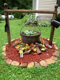 Diy Gartendeko Selber Machen 25 Dekoideen Fur Den Fruhling Garten Deko Garten Design Gartendekor