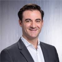 Glenn Manning's Instagram, Twitter & Facebook