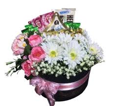 6 roses + 3 lily/sunflower = rm60 8. 9 Bouquet Coklat Hantaran Konvo Malaysia 2021 Productnation